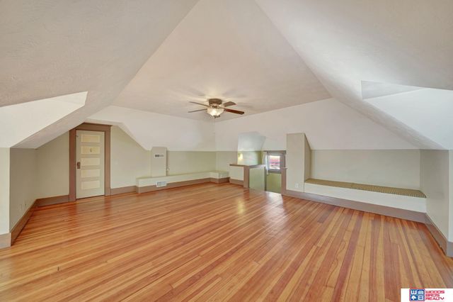 1975 B Street, Lincoln, NE 68502