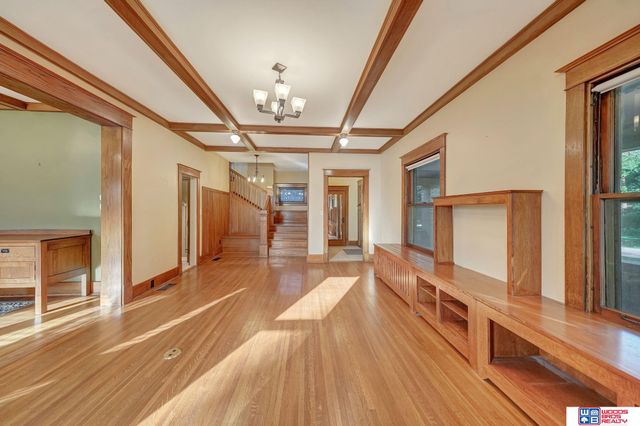 1975 B Street, Lincoln, NE 68502