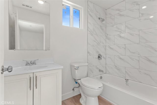 705 W 80th, Los Angeles, CA 90044