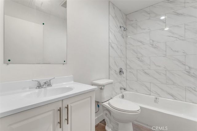705 W 80th, Los Angeles, CA 90044
