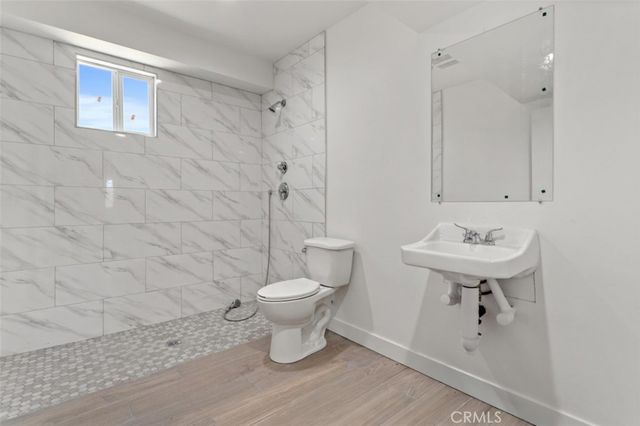 705 W 80th, Los Angeles, CA 90044