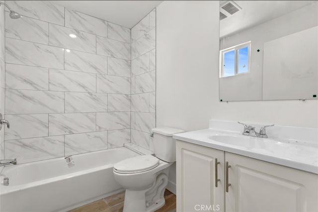 705 W 80th, Los Angeles, CA 90044