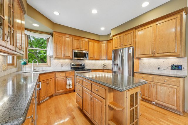 6219 Orchid Lane N, Maple Grove, MN 55311