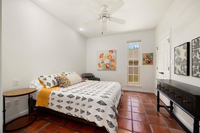 301 Riverview DR, Georgetown, TX 78628