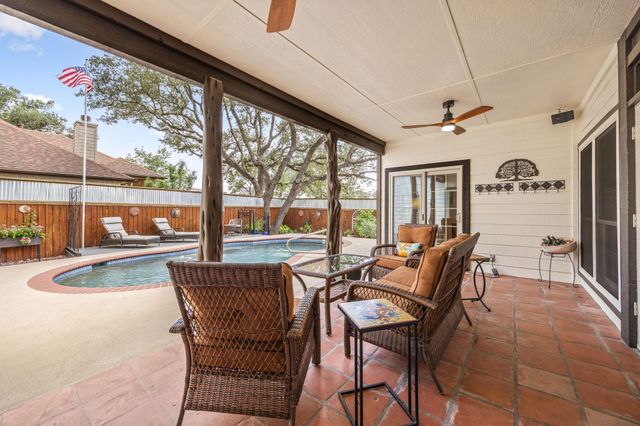 301 Riverview DR, Georgetown, TX 78628
