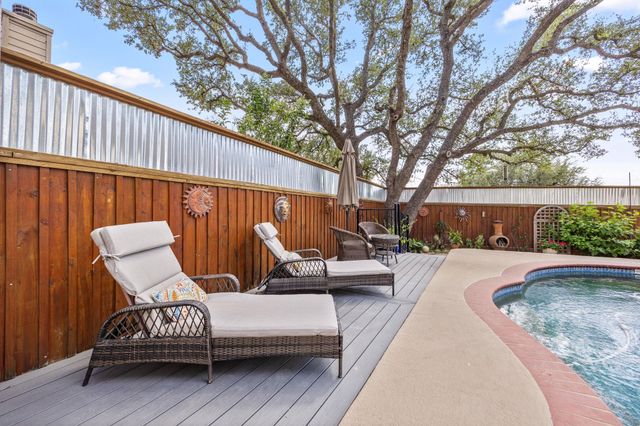 301 Riverview DR, Georgetown, TX 78628