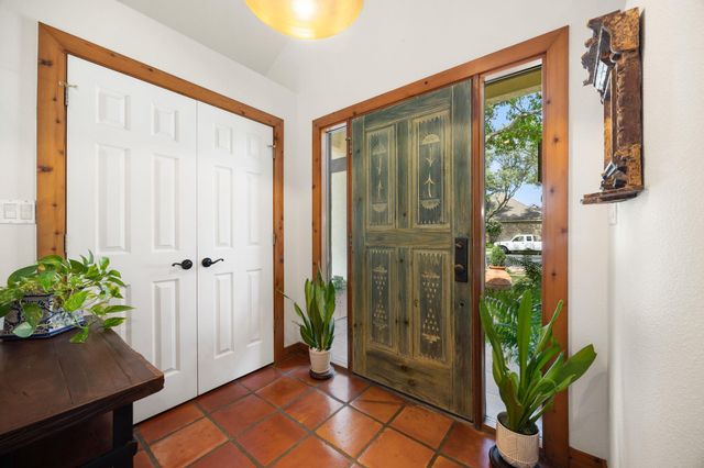 301 Riverview DR, Georgetown, TX 78628