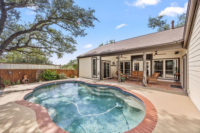 301 Riverview DR, Georgetown, TX 78628