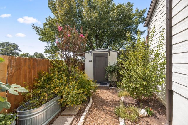 301 Riverview DR, Georgetown, TX 78628