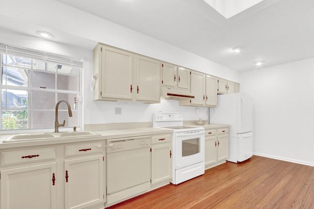 803 Vision Terrace, Palm Beach Gardens, FL 33418