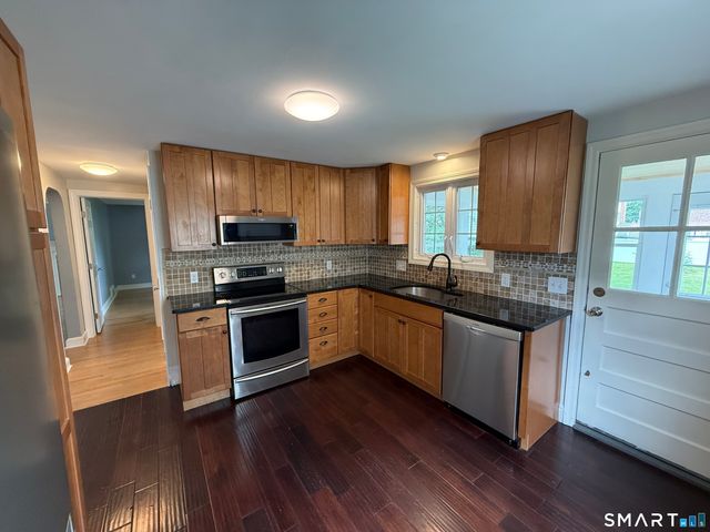 144 Edgemont Avenue, West Hartford, CT 06110