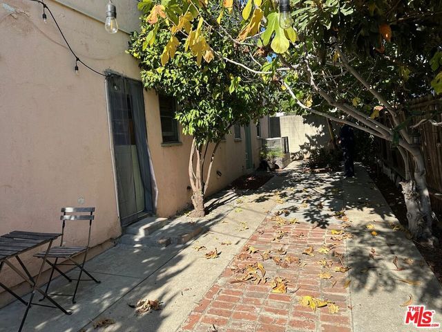 1816 Hillhurst Avenue, Los Angeles, CA 90027