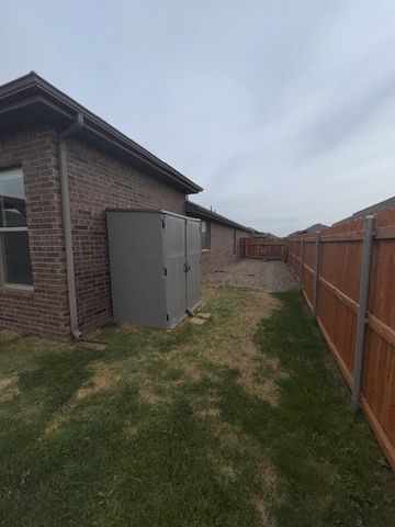 6905 Stetson Dr, Midland, TX 79705