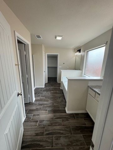 6905 Stetson Dr, Midland, TX 79705