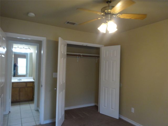 107 Yegua Circle, Huntsville, TX 77340