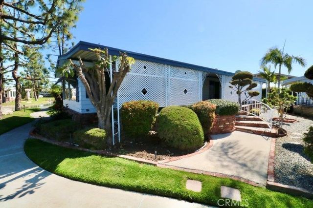 2121 Lake Side Drive 158, La Habra, CA 90631