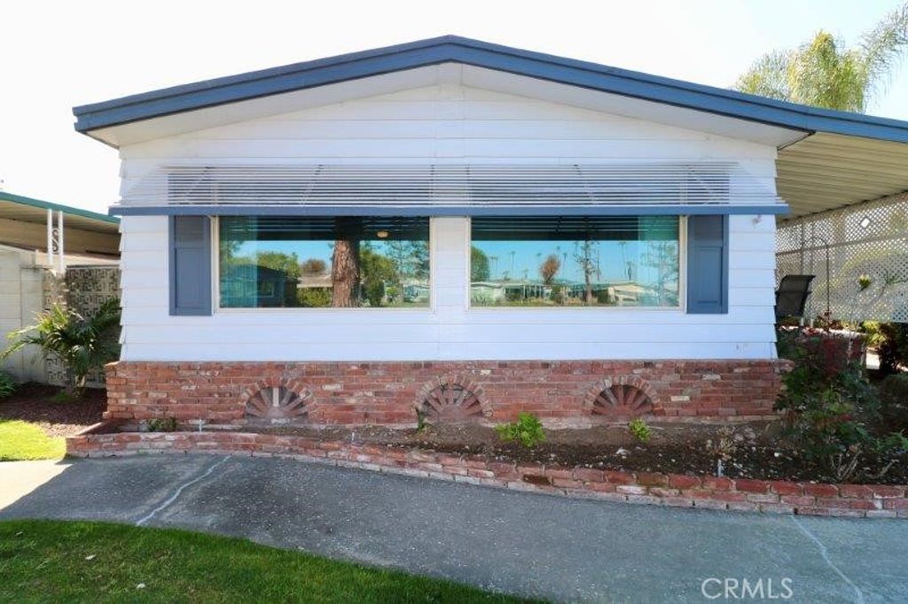 2121 Lake Side Drive 158, La Habra, CA 90631