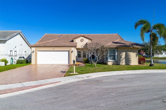 4024 Summer Chase Ct, Lake Worth, FL 33467