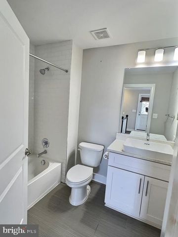 2179 HALF MOON PL NE, Washington, DC 20018