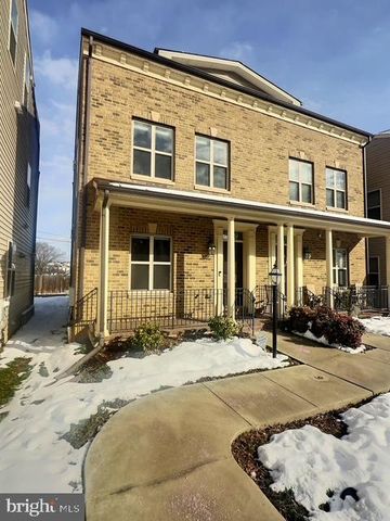 2179 HALF MOON PL NE, Washington, DC 20018