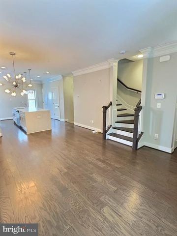 2179 HALF MOON PL NE, Washington, DC 20018