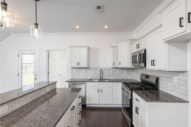4405 W Anthem Drive, Fayetteville, AR 72704