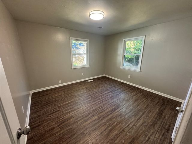 100 W Lincoln Street, Searcy, AR 72143