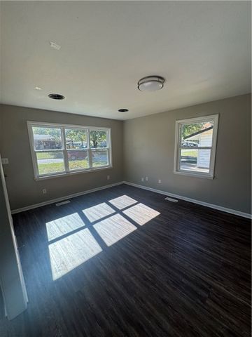 100 W Lincoln Street, Searcy, AR 72143