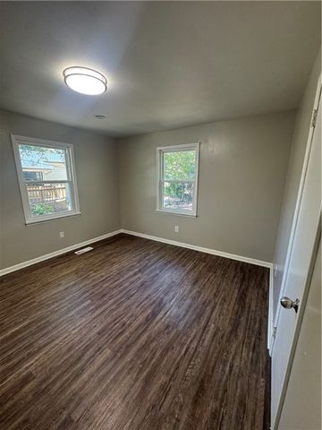 100 W Lincoln Street, Searcy, AR 72143