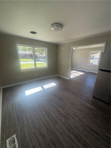 100 W Lincoln Street, Searcy, AR 72143