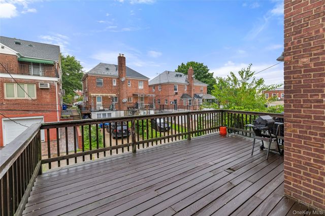 17519 74th Avenue, Fresh Meadows, NY 11366