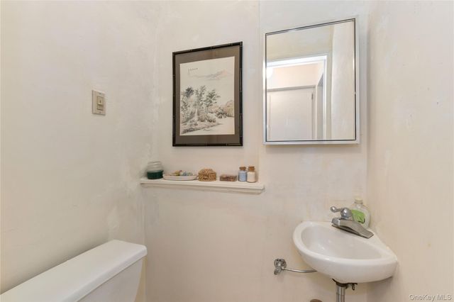 17519 74th Avenue, Fresh Meadows, NY 11366