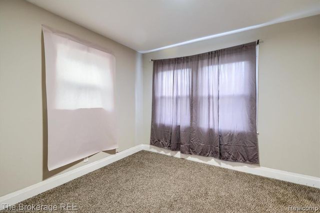 808 N Chevrolet Avenue, Flint, MI 48504