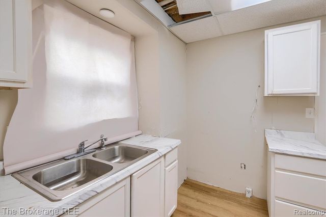 808 N Chevrolet Avenue, Flint, MI 48504