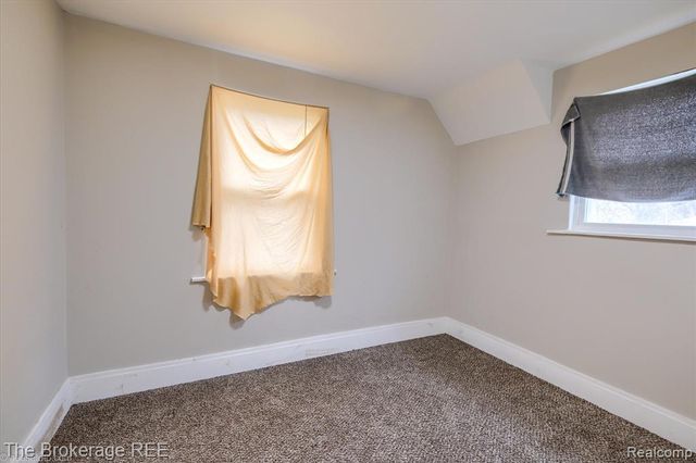 808 N Chevrolet Avenue, Flint, MI 48504