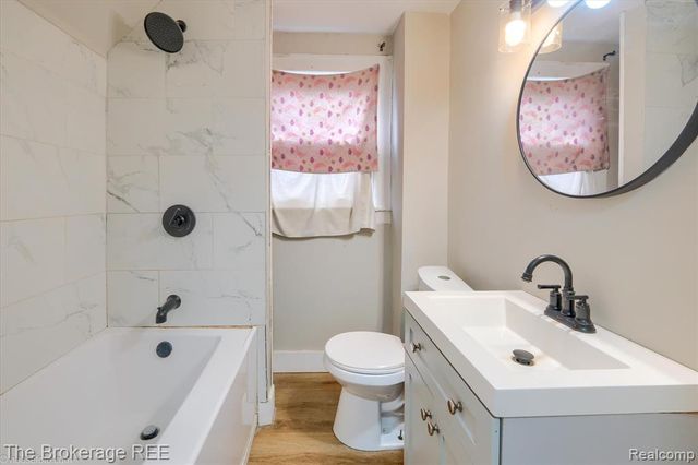 808 N Chevrolet Avenue, Flint, MI 48504