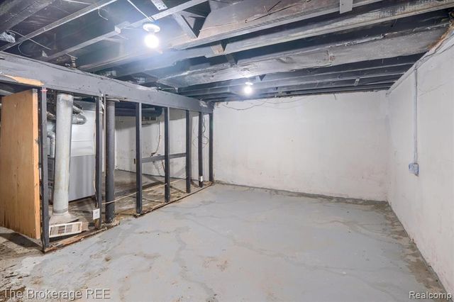 808 N Chevrolet Avenue, Flint, MI 48504