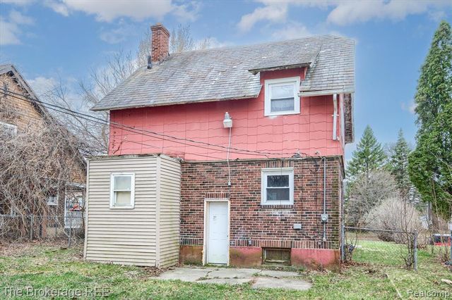 808 N Chevrolet Avenue, Flint, MI 48504