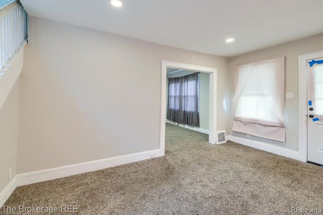 808 N Chevrolet Avenue, Flint, MI 48504