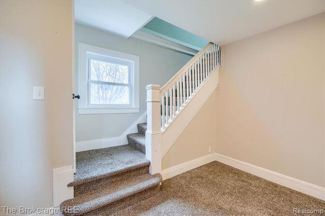 808 N Chevrolet Avenue, Flint, MI 48504