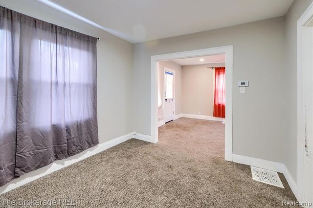 808 N Chevrolet Avenue, Flint, MI 48504