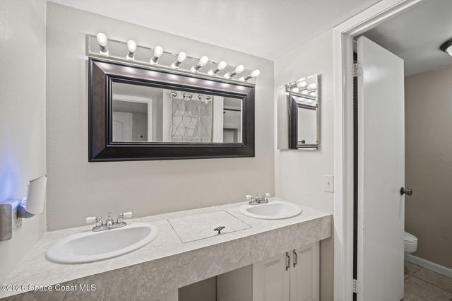 1812 Vista Oaks Circle NE, Palm Bay, FL 32905
