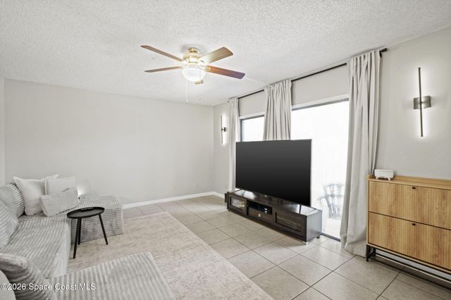 1812 Vista Oaks Circle NE, Palm Bay, FL 32905