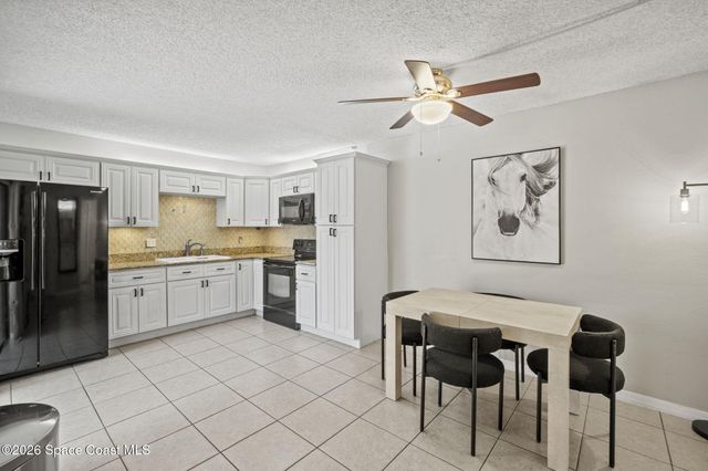 1812 Vista Oaks Circle NE, Palm Bay, FL 32905