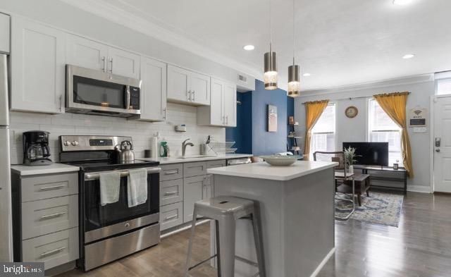 2033 SIGEL ST, Philadelphia, PA 19145