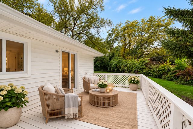 1340 Huber Lane, Glenview, IL 60026