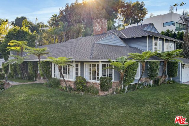 3690 Crownridge Drive, Sherman Oaks, CA 91403