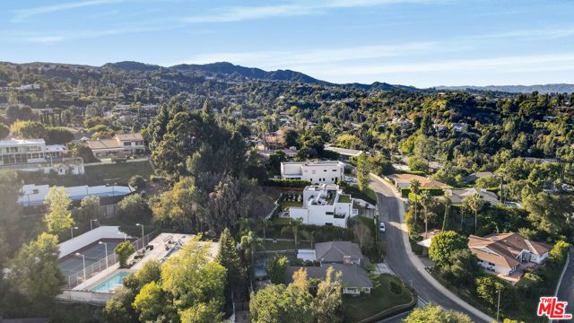 3690 Crownridge Drive, Sherman Oaks, CA 91403