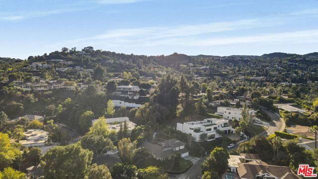 3690 Crownridge Drive, Sherman Oaks, CA 91403