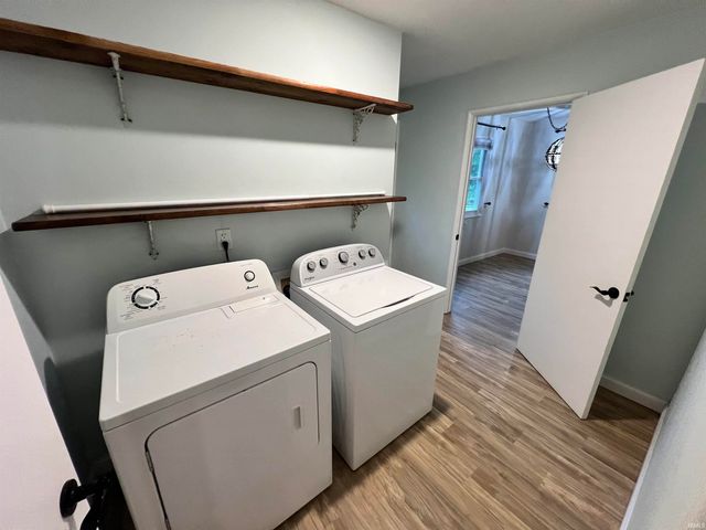 1935 Trent Way, South Bend, IN 46614